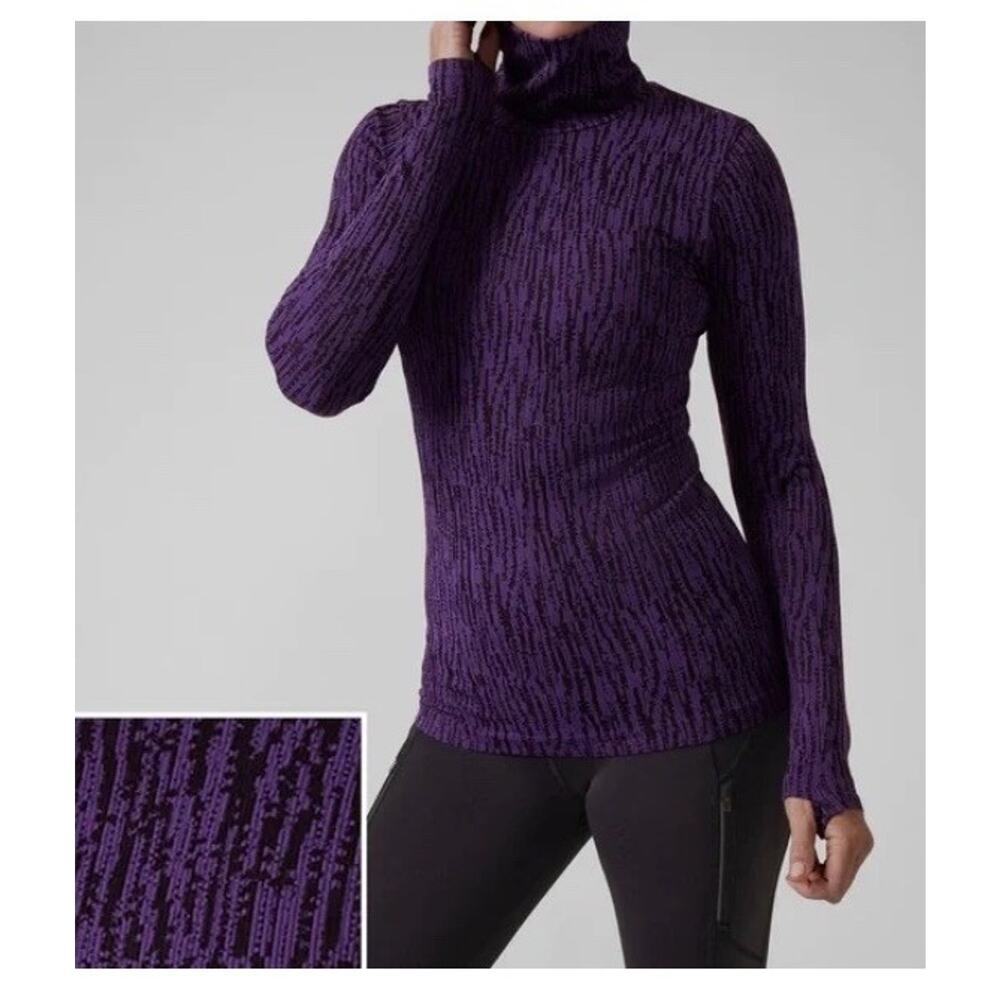 Athleta Flurry Elemental Turtleneck women's Sz M Purple Seamless Long Sleeve Top